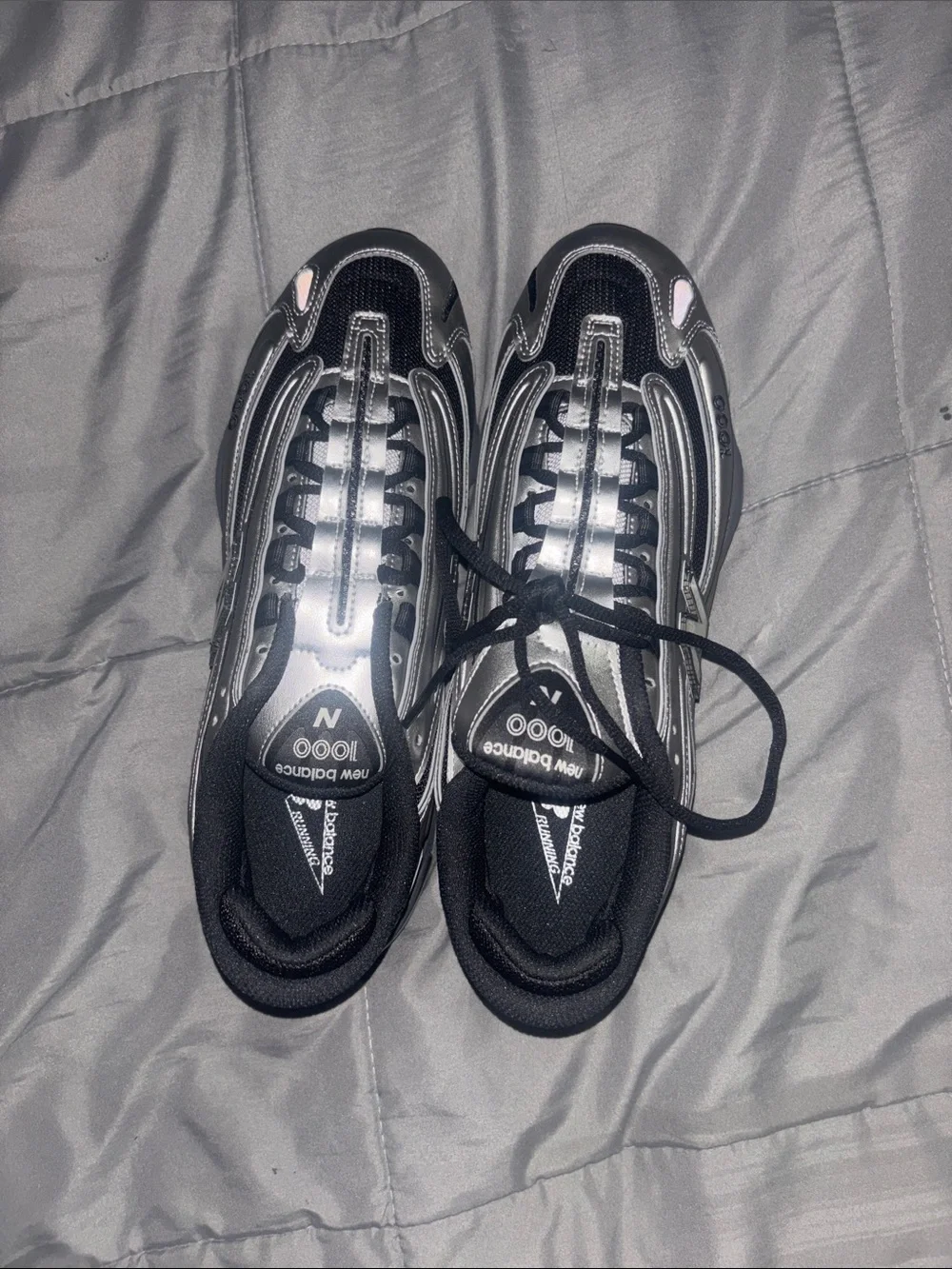 New Balance Men's Silver and Black Athletic Sneakers